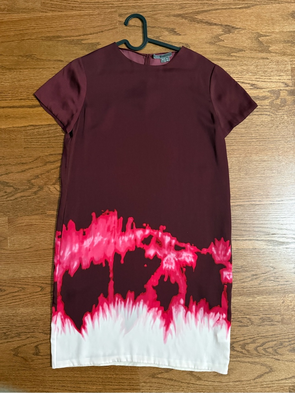 Vince Shift Dress with Burgundy & Pink & White Dress Size 4